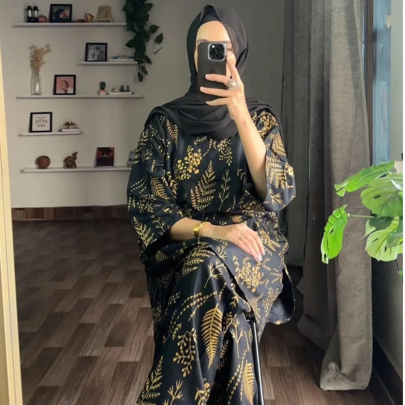 Floral Arabic Lawn